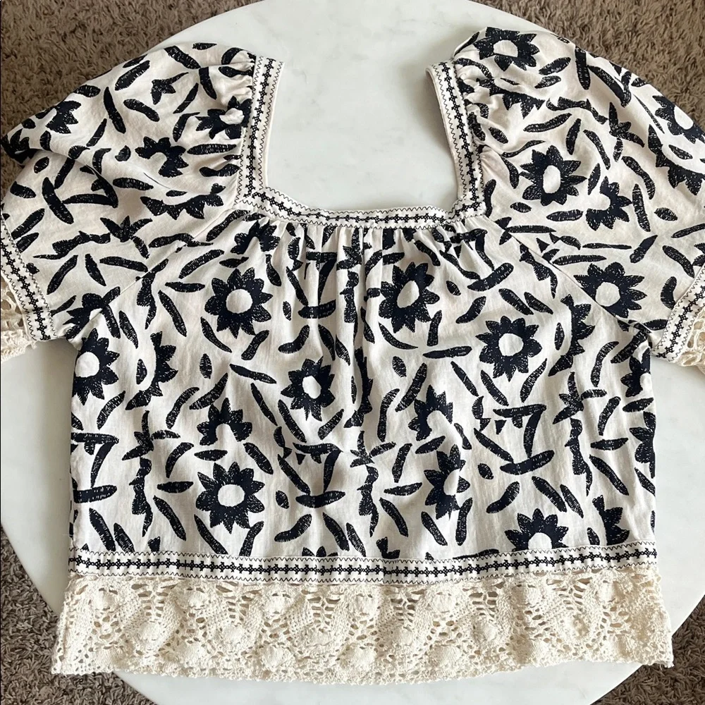 Christian Siriano New York Top XS Cream Black Floral Boho Crochet - Picture 9 of 10
